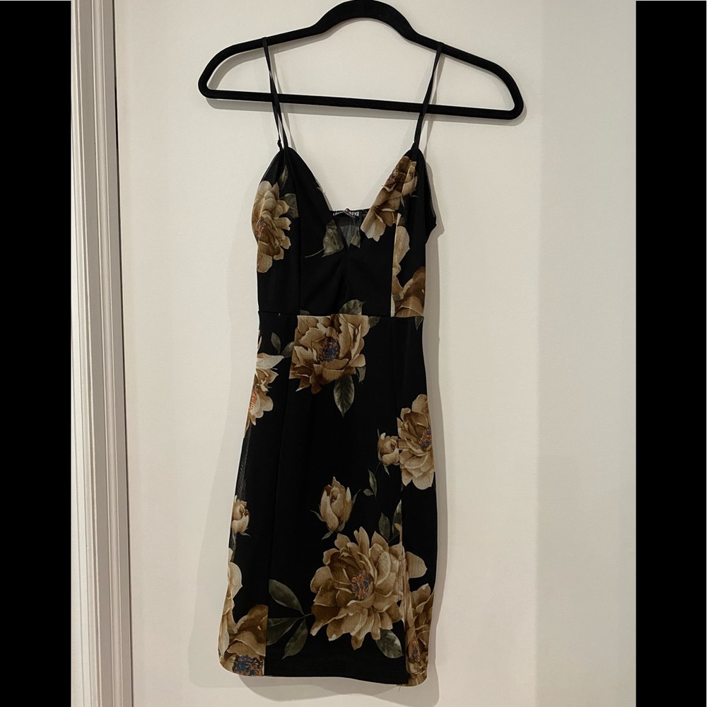 Nwt Black floral dress